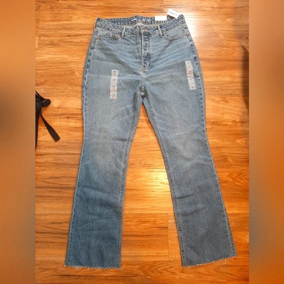 NWT Kicker Boot-Cut Jean's from Old Navy - Picture 1 of 6